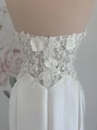 Bella Rose Dakota #2 thumbnail