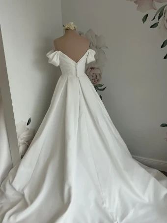 Bella Rose Georgie #1 thumbnail