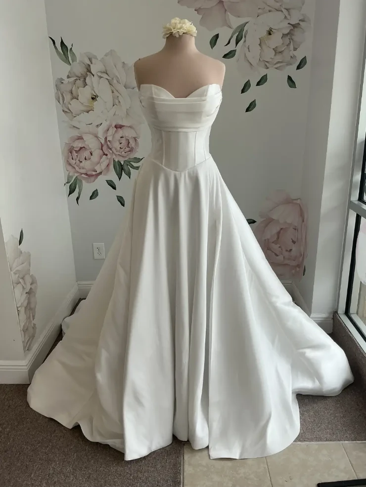 Bella Rose Lulu Default Thumbnail Image