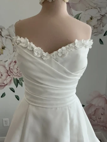 Bella Rose Sienna #0 thumbnail